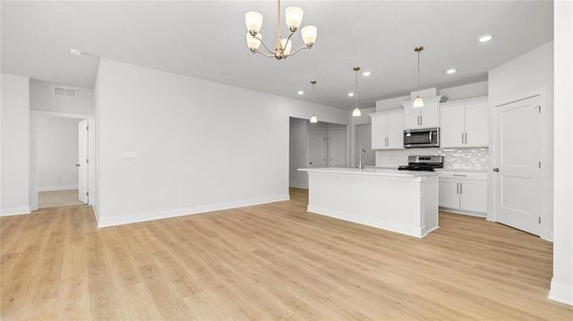 20917 W 188th Terrace, Spring Hill, KS 66083