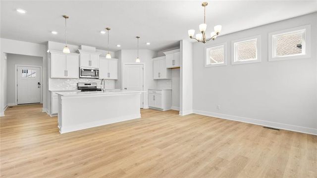 20917 W 188th Terrace, Spring Hill, KS 66083