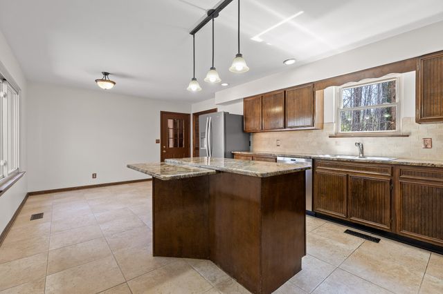 707 Windy Way, Signal Mountain, TN 37377