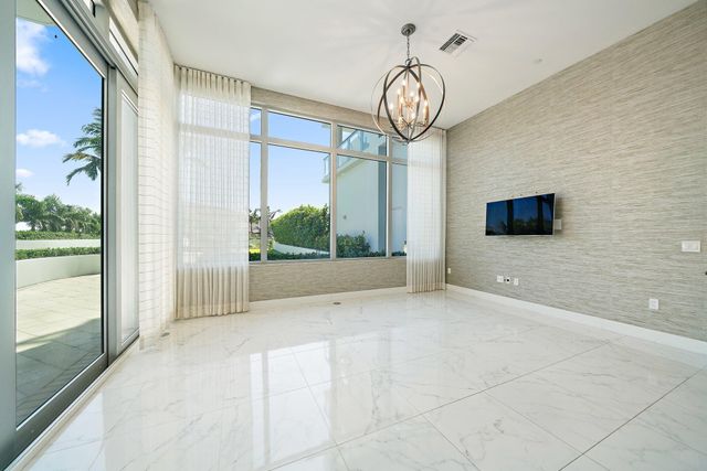 1 Water Club Way 301, North Palm Beach, FL 33408