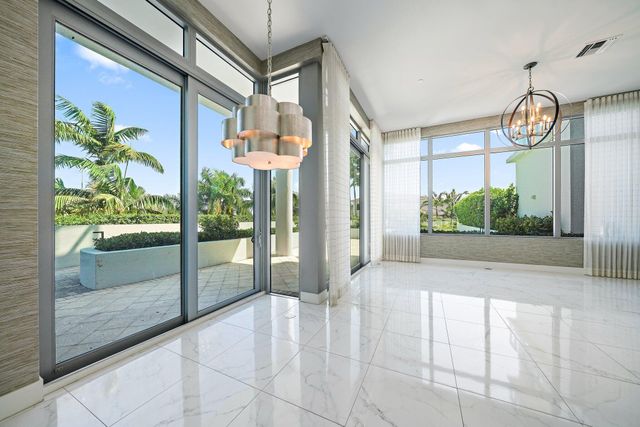 1 Water Club Way 301, North Palm Beach, FL 33408