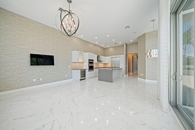 1 Water Club Way 301, North Palm Beach, FL 33408