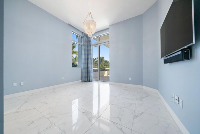 1 Water Club Way 301, North Palm Beach, FL 33408