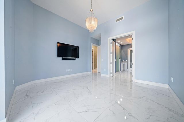 1 Water Club Way 301, North Palm Beach, FL 33408