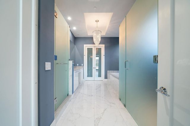 1 Water Club Way 301, North Palm Beach, FL 33408