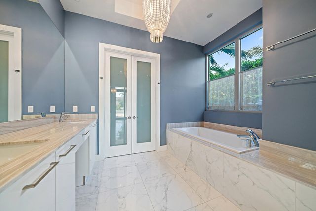 1 Water Club Way 301, North Palm Beach, FL 33408