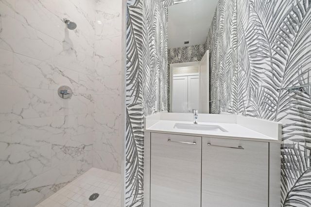 1 Water Club Way 301, North Palm Beach, FL 33408