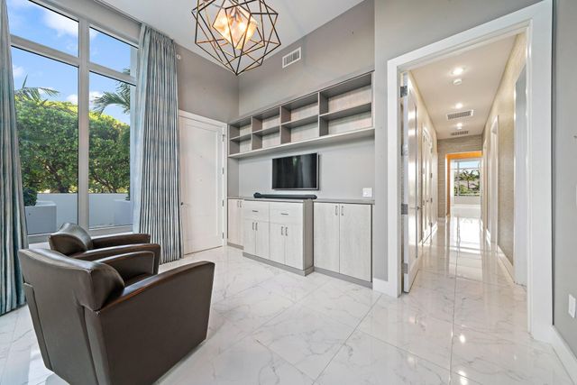 1 Water Club Way 301, North Palm Beach, FL 33408