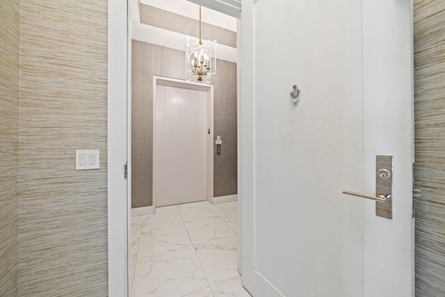 1 Water Club Way 301, North Palm Beach, FL 33408