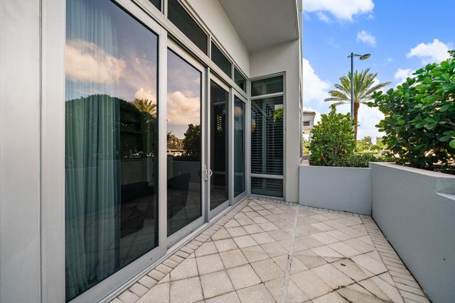 1 Water Club Way 301, North Palm Beach, FL 33408