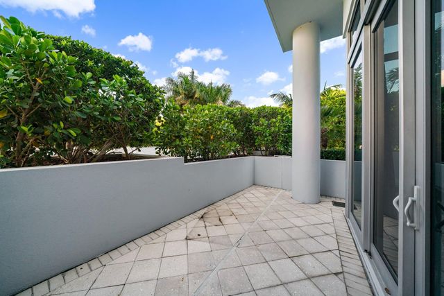 1 Water Club Way 301, North Palm Beach, FL 33408