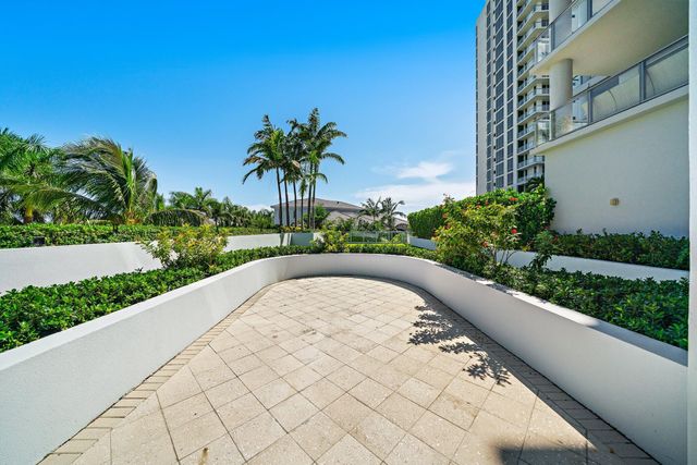 1 Water Club Way 301, North Palm Beach, FL 33408