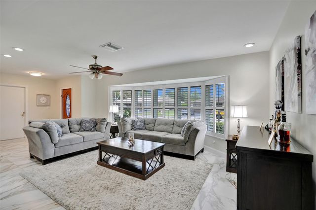 6000 SW 16th Ct, Plantation, FL 33317