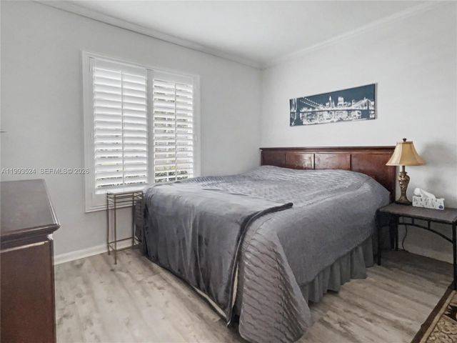 2270 NE 68th St 1901, Fort Lauderdale, FL 33308