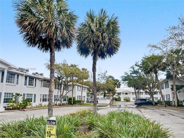 2270 NE 68th St 1901, Fort Lauderdale, FL 33308