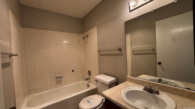 4948 CHAMPLAIN, San Antonio, TX 78217