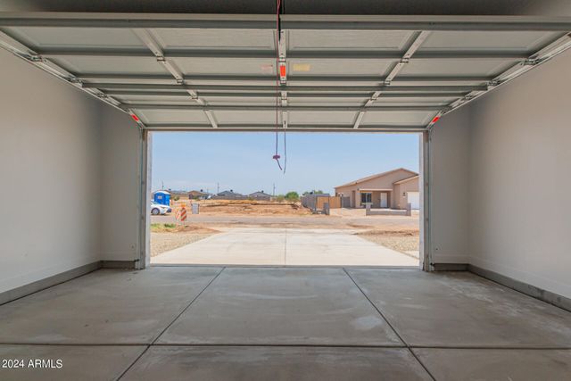 31824 N POPLAR Street, Wittmann, AZ 85361