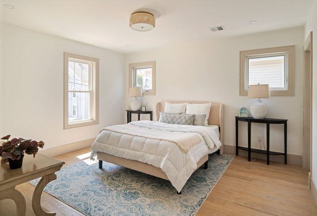 37 Cotting St 37, Medford, MA 02155