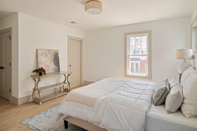 37 Cotting St 37, Medford, MA 02155