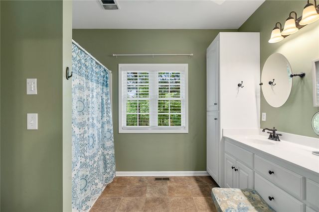 621 Chickasaw Drive, Westminster, SC 29693