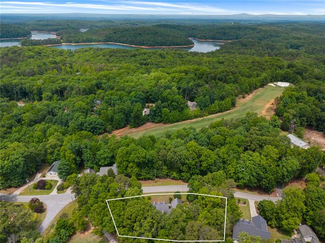 621 Chickasaw Drive, Westminster, SC 29693