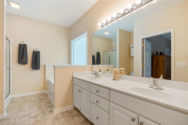 621 Chickasaw Drive, Westminster, SC 29693