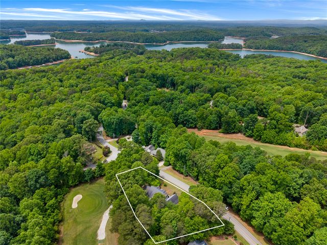 621 Chickasaw Drive, Westminster, SC 29693