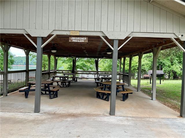 621 Chickasaw Drive, Westminster, SC 29693