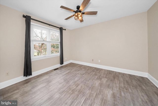 26 OLD STABLE LN, Newark, DE 19711