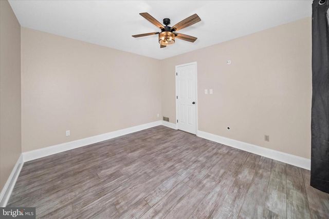 26 OLD STABLE LN, Newark, DE 19711