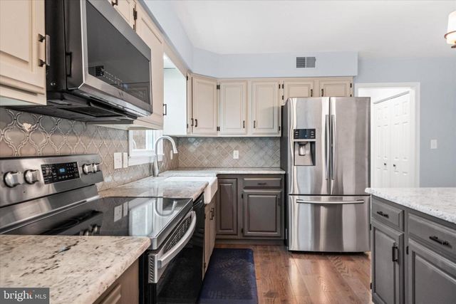 26 OLD STABLE LN, Newark, DE 19711