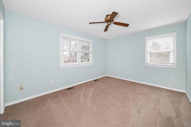 26 OLD STABLE LN, Newark, DE 19711