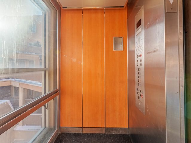 6337 Roosevelt Road 309, Berwyn, IL 60402