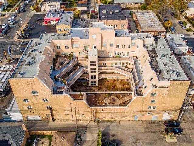 6337 Roosevelt Road 309, Berwyn, IL 60402