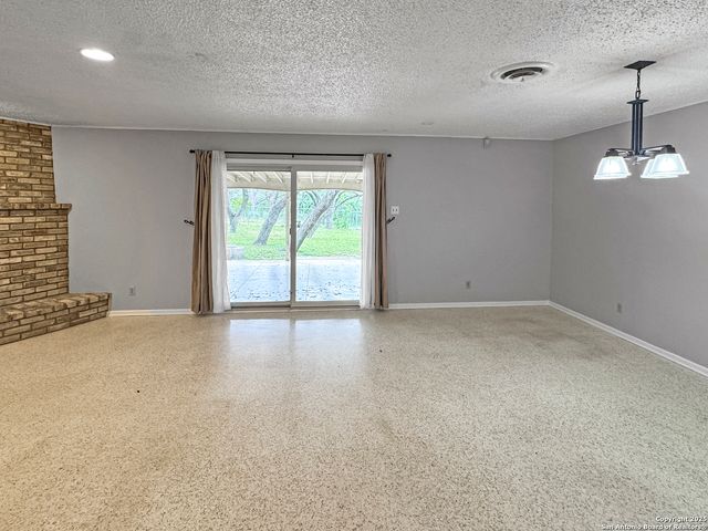 10502 BURR OAK DR, San Antonio, TX 78230