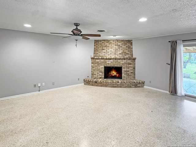 10502 BURR OAK DR, San Antonio, TX 78230