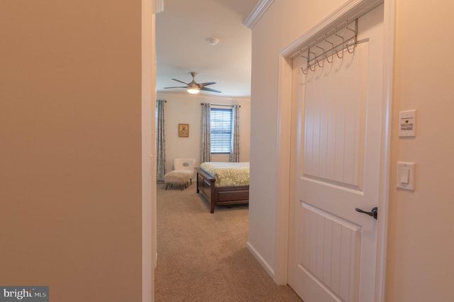 4085 EVENINGSTAR RD, Emmaus, PA 18049