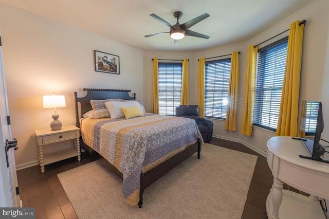4085 EVENINGSTAR RD, Emmaus, PA 18049
