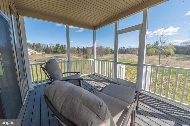 4085 EVENINGSTAR RD, Emmaus, PA 18049