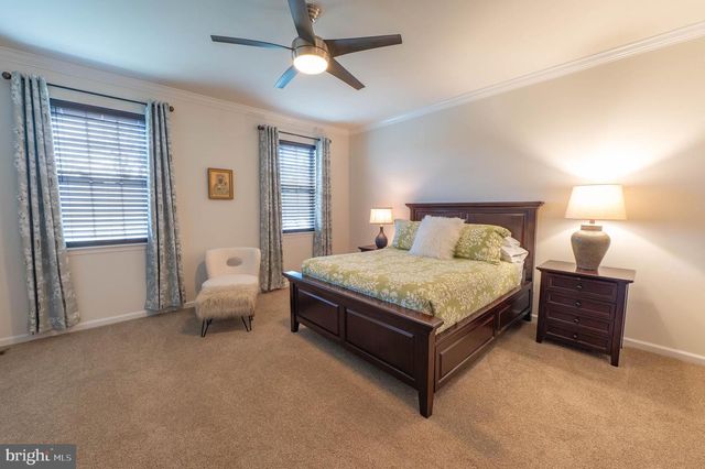 4085 EVENINGSTAR RD, Emmaus, PA 18049