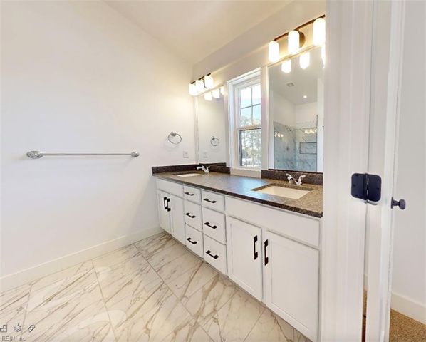 908 Jennings Ln, Chesapeake, VA 23322