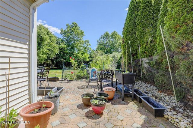 53 Yates Road, Manalapan, NJ 07726