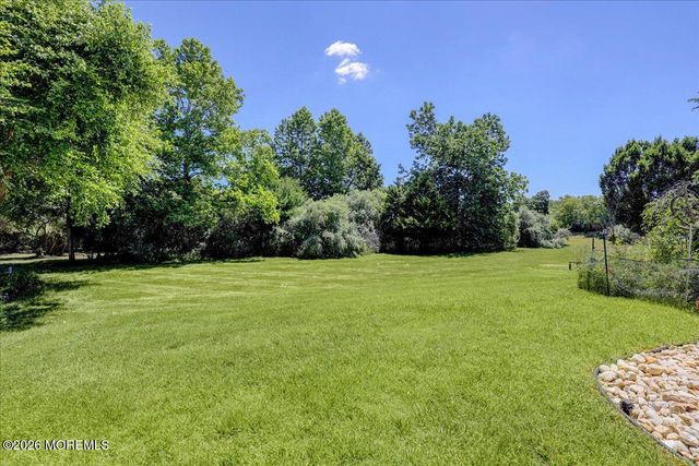 53 Yates Road, Manalapan, NJ 07726