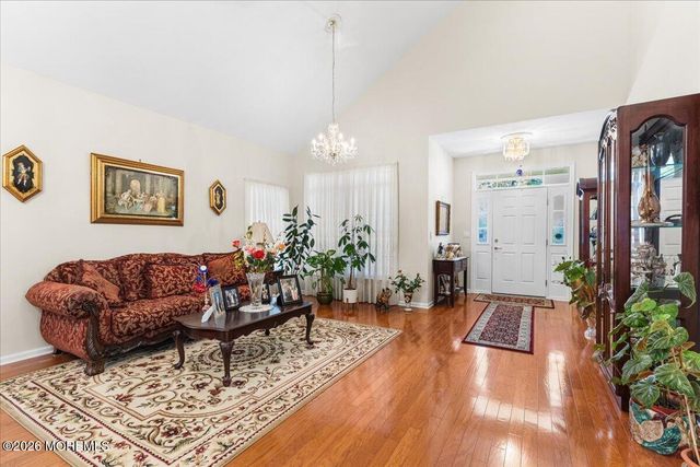 53 Yates Road, Manalapan, NJ 07726