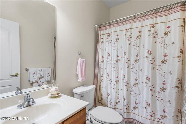 53 Yates Road, Manalapan, NJ 07726
