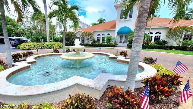 4690 Saint Croix LN 411, Naples, FL 34109