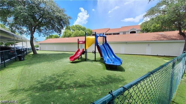 4690 Saint Croix LN 411, Naples, FL 34109