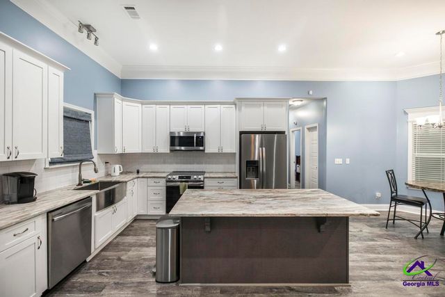 307 Ledford Way, Bonaire, GA 31005