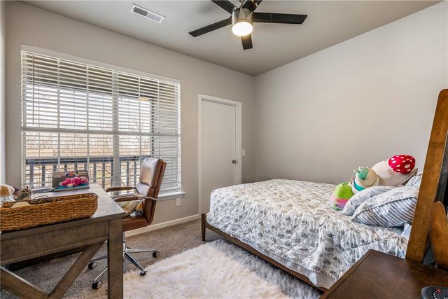 4261 Meadow Creek Circle, Fayetteville, AR 72703