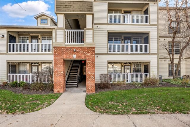 4261 Meadow Creek Circle, Fayetteville, AR 72703